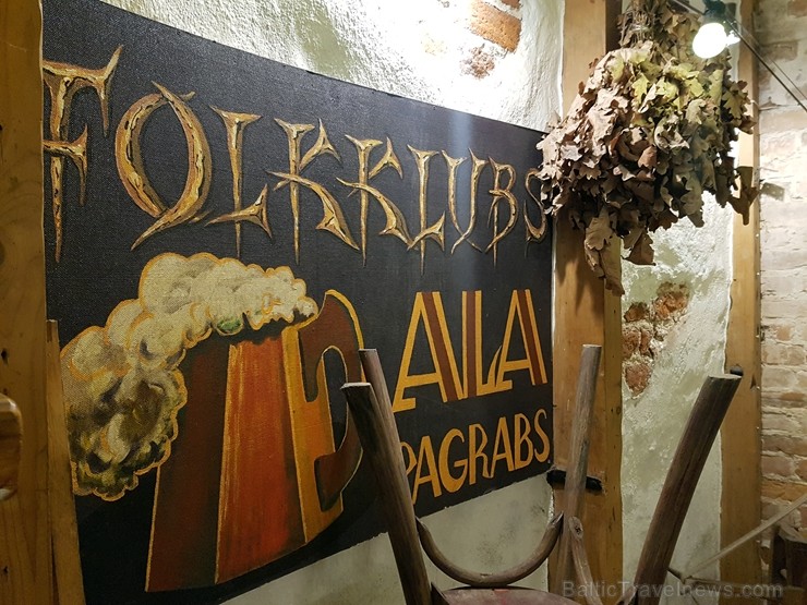 Travelnews brīvdienās apmeklē Vecrīgas latviskāko pagrabu -«Folkklubu Ala» un pieveic «Brīvdienu divsprīžu karbonādi» Travelnews brīvdienās apmeklē Vecrīgas latviskāko pagrabu -«Folkklubu Ala» un pieveic «Brīvdienu divsprīžu karbonādi» 211233