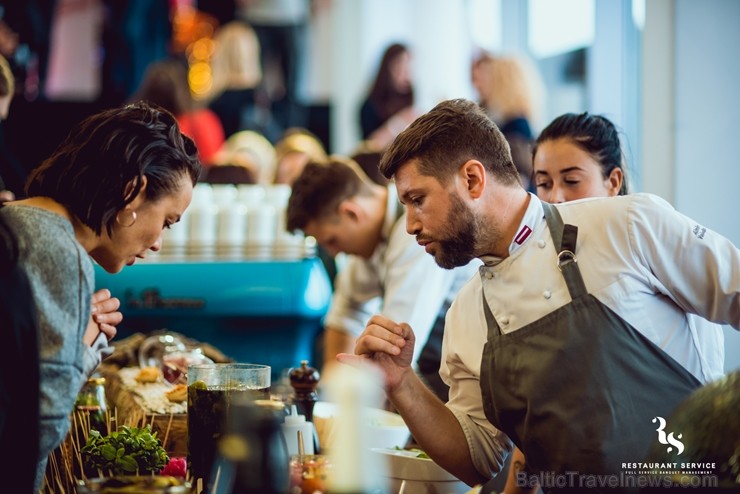 «Restaurant Service» (restorāni - «Bibliotēka Nr.1» un «Kolonāde. Mūsu stāsti») pārvērš Dubultu dzelzceļa staciju par gardēžu paradīzi «Restaurant Service» (restorāni - «Bibliotēka Nr.1» un «Kolonāde. Mūsu stāsti») pārvērš Dubultu dzelzceļa staciju par gardēžu paradīzi 212350