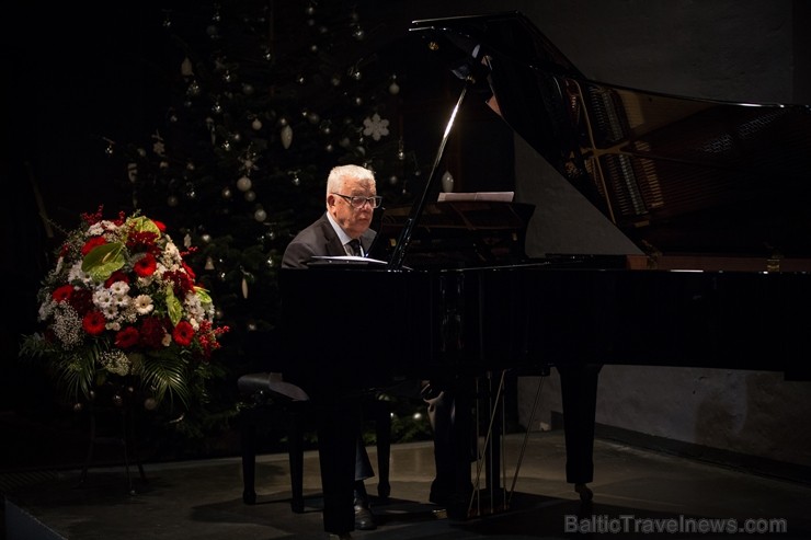 Maestro Raimonds Pauls saņēmis Gruzijas Goda ordeni 212411