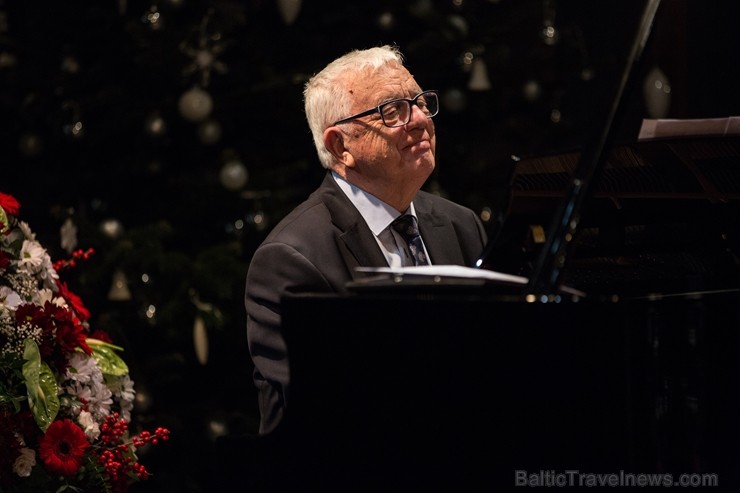 Maestro Raimonds Pauls saņēmis Gruzijas Goda ordeni 212412