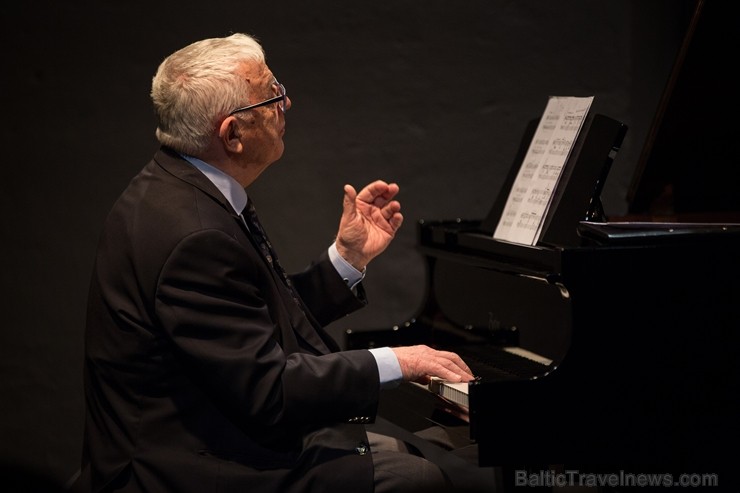 Maestro Raimonds Pauls saņēmis Gruzijas Goda ordeni 212413