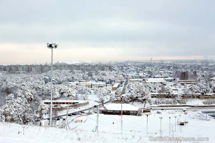 Ventspils «Lemberga hūtē» bauda sniegu, bet gaida salu, lai tas varētu noturēties 212881