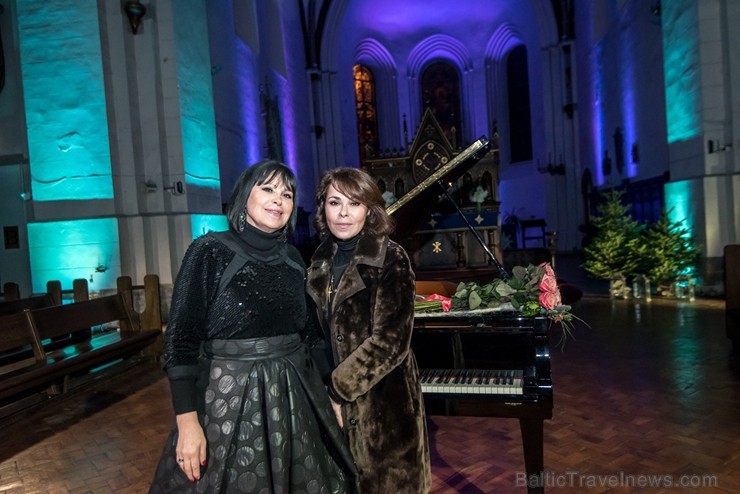Rīgā izskan tradicionālais Ineses Galantes Ziemassvētku koncerts 213440