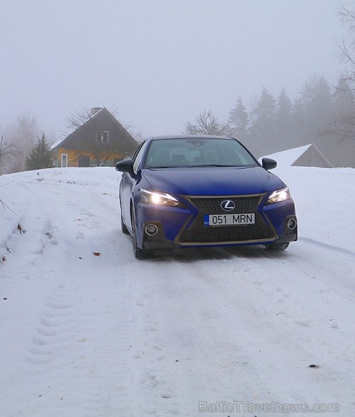 Travelnews.lv apceļo Ziemassvētku Rīgu un sniegoto Vidzemi ar Lexus CT 200h 213750