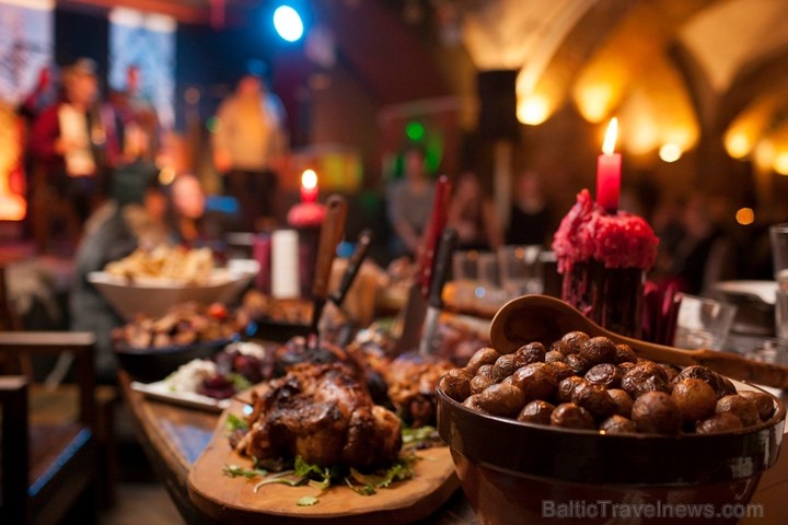 Jestri Ziemas saulgrieži aizvadīti Latvijas tradicionālākajā pagrabiņā - «Fokllubs Ala» 213776
