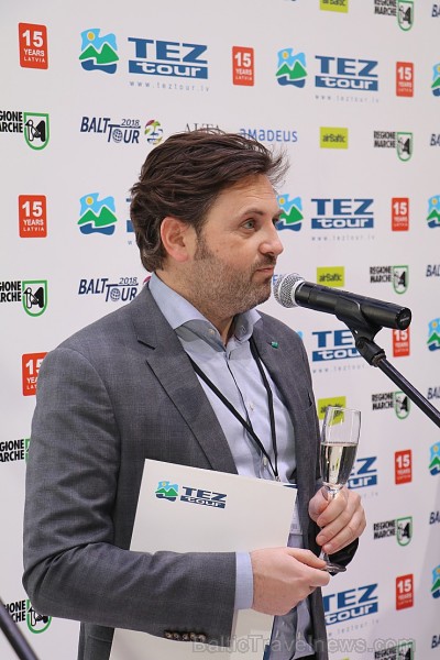 Tūroperators «Tez Tour» tūrisma izstādē piesaka jaunu galamērķi ar loteriju 216360