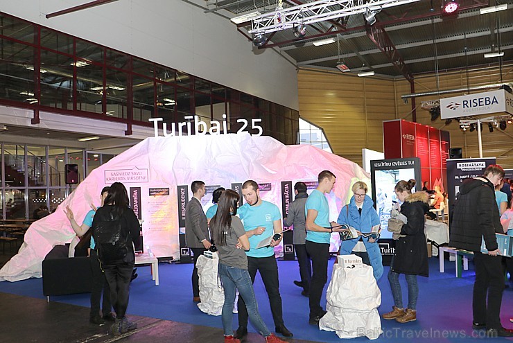 Kīpsalas BT1 izstāžu centrā pulcējas izglītības un grāmatu interesenti 217392