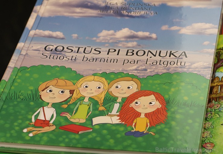 Kīpsalas BT1 izstāžu centrā pulcējas izglītības un grāmatu interesenti 217423