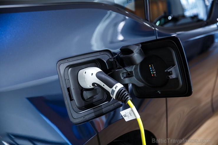 Restorāns «Hercogs» izklaidē jaunā BMW i3s un MINI Countryman Plug-in hibrīda interesentus un «Dinamo Rīga» zvaigznes 218224