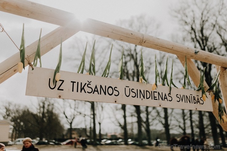 Valmiermuižā lustīgi atzīmē pavasara saulgriežus 219445