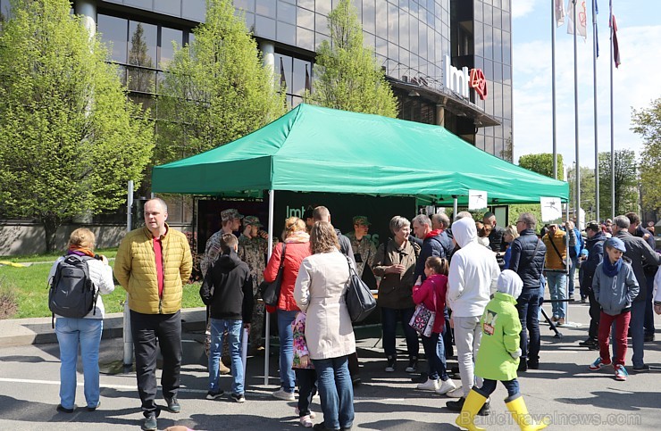 4. maija svētki VEF pilsētā izklaidē rīdziniekus un pilsētas viesus. Atbalsta Elkor Plaza 221993