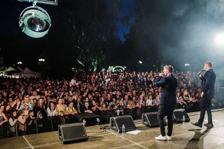 753. dzimšanas dienā Jelgavas iedzīvotāji un viesi varēja baudīt plašu izklaides un kultūras programu 753. dzimšanas dienā Jelgavas iedzīvotāji un viesi varēja baudīt plašu izklaides un kultūras programu 223957