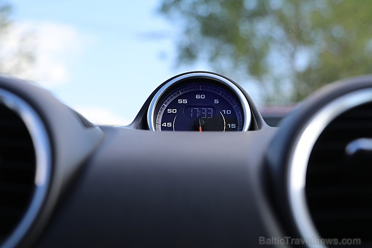 Travelnews.lv apceļo Latgali ar sportisko Porsche 718 Cayman 224065