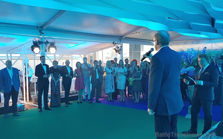 Travelnews.lv piedāvā dažus fotomirkļus no grandiozās Rīgas 5 zvaigžņu viesnīcas «Grand Poet by Semarah Hotels» atklāšanas 31.05.2018. Foto: Samsung N Travelnews.lv piedāvā dažus fotomirkļus no grandiozās Rīgas 5 zvaigžņu viesnīcas «Grand Poet by Semarah Hotels» atklāšanas 31.05.2018. Foto: Samsung N 224391