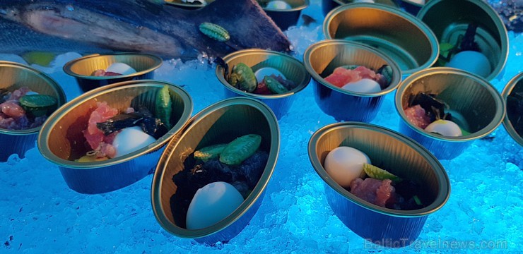 Travelnews.lv piedāvā dažus fotomirkļus no grandiozās Rīgas 5 zvaigžņu viesnīcas «Grand Poet by Semarah Hotels» atklāšanas 31.05.2018. Foto: Samsung N 224407