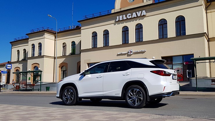 Travelnews.lv ar jauno 7-vietīgo «Lexus RX 450hL» apceļo Jelgavu, Jūrmalu, Talsus un Rīgu 224716
