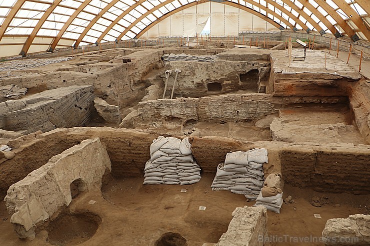 Travelnews.lv apmeklē 9000 gadu vecu cilvēku apmetni Catalhöyük Turcijā. Sadarbībā ar Turkish Airlines Travelnews.lv apmeklē 9000 gadu vecu cilvēku apmetni Catalhöyük Turcijā. Sadarbībā ar Turkish Airlines 224802