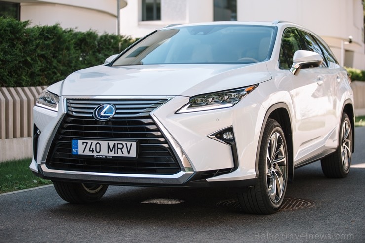 Japāņu premium klases zīmols piedāvā «Lexus RX 450hL» Jūrmalas skatos 224847
