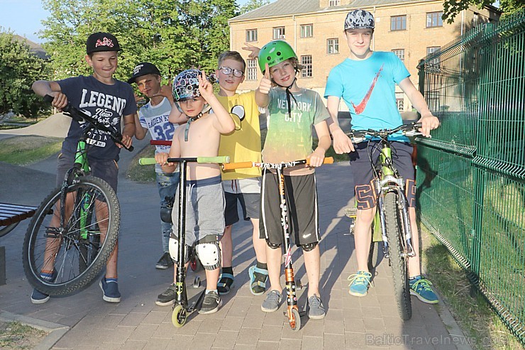 Travelnews.lv pieķer foto mirkļus Latvijas karoga dzimtenē - Cēsīs 225190