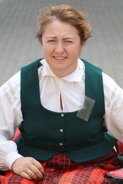 Doma laukumā saimnieko Zāļu tirgus 225958
