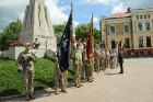 Cēsīs ar kauju rekonstrukciju un dejām, svin Latvijas Uzvaras dienu 10