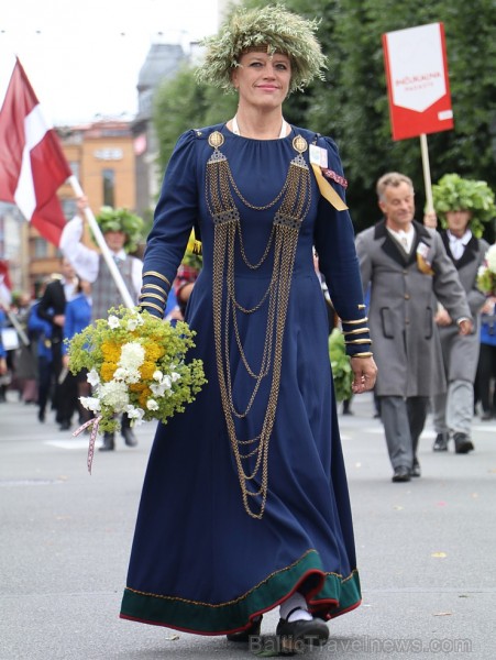 Dziesmu un deju svētku atklāšanas gājiens pulcē Rīgā visus Latvijas novadus (101-200) 226673