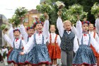Dziesmu un deju svētku atklāšanas gājiens pulcē Rīgā visus Latvijas novadus (101-200)