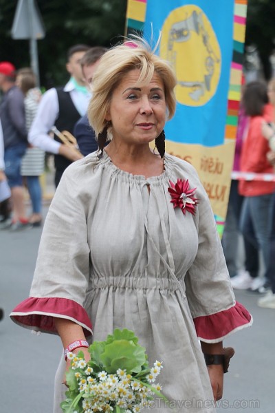 Dziesmu un deju svētku atklāšanas gājiens pulcē Rīgā visus Latvijas novadus (501-600) 227174