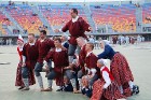 Pirms deju lieluzveduma «Māras zeme» dejotāji uzķer foto mirkļus