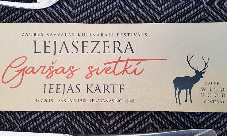 Travelnews.lv 14.07.2018. izbauda «Lejasezera garšas svētki» Zaubē zem Zaubes slavenā dižozola. Bildēts ar Samsung Galaxy Note8 228322