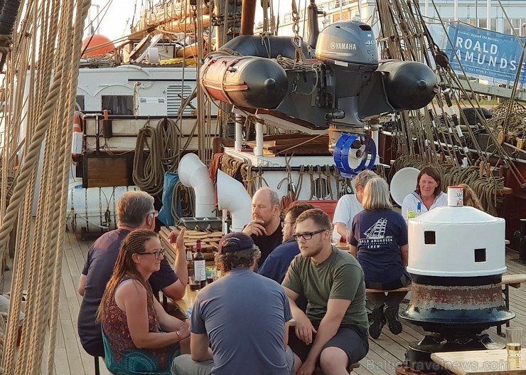Travelnews.lv apciemo burinieku «Roald Amundsen» Rīgas ostā 228956