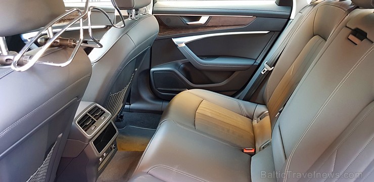 Travelnews.lv ar jauno Audi A6 apceļo vēju pilsētu Liepāju 229243