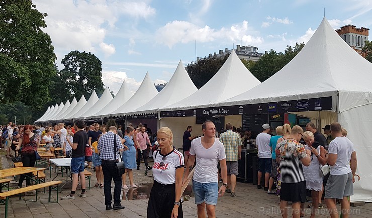 Otrais «Rīgas Burgeru Festivāls 2018» 4.08.2018 noskaidroja ātrāko ēdāju un labāko burgeru 230233