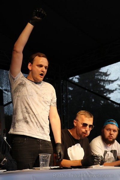 Otrais «Rīgas Burgeru Festivāls 2018» 4.08.2018 noskaidroja ātrāko ēdāju un labāko burgeru 230250