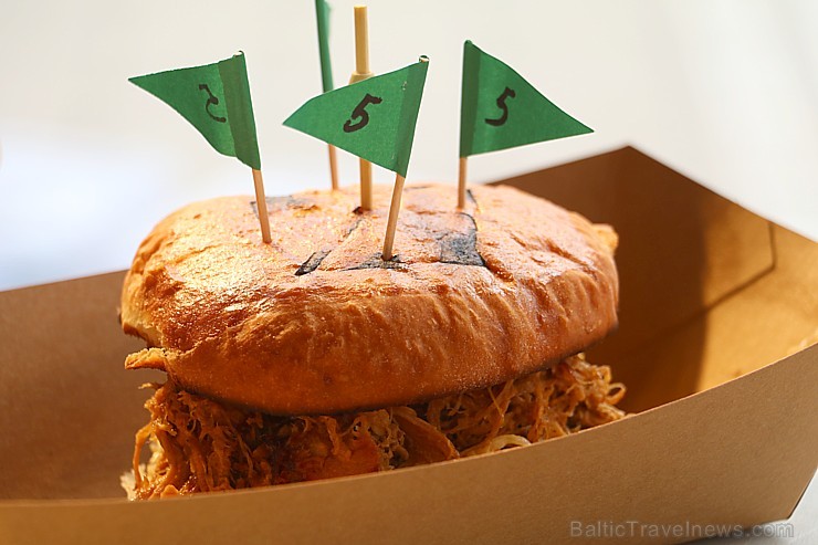 Otrais «Rīgas Burgeru Festivāls 2018» 4.08.2018 noskaidroja ātrāko ēdāju un labāko burgeru 230257
