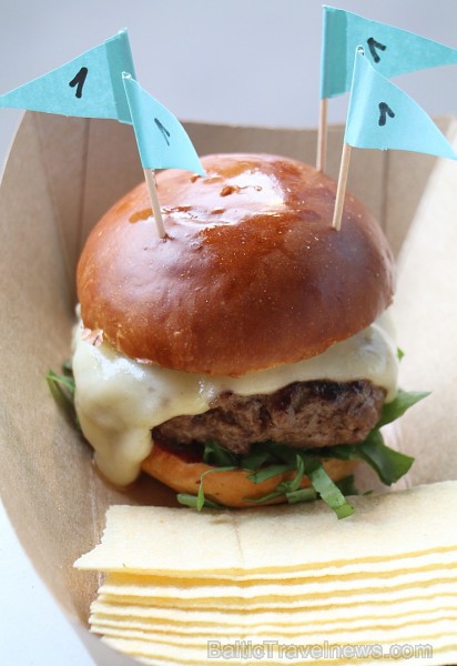 Otrais «Rīgas Burgeru Festivāls 2018» 4.08.2018 noskaidroja ātrāko ēdāju un labāko burgeru 230264
