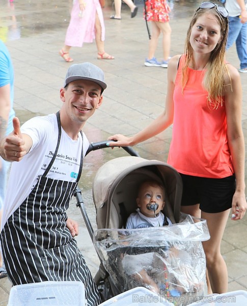 Otrais «Rīgas Burgeru Festivāls 2018» 4.08.2018 noskaidroja ātrāko ēdāju un labāko burgeru 230272