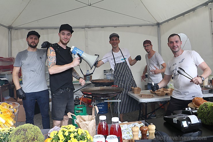 Otrais «Rīgas Burgeru Festivāls 2018» 4.08.2018 noskaidroja ātrāko ēdāju un labāko burgeru 230285