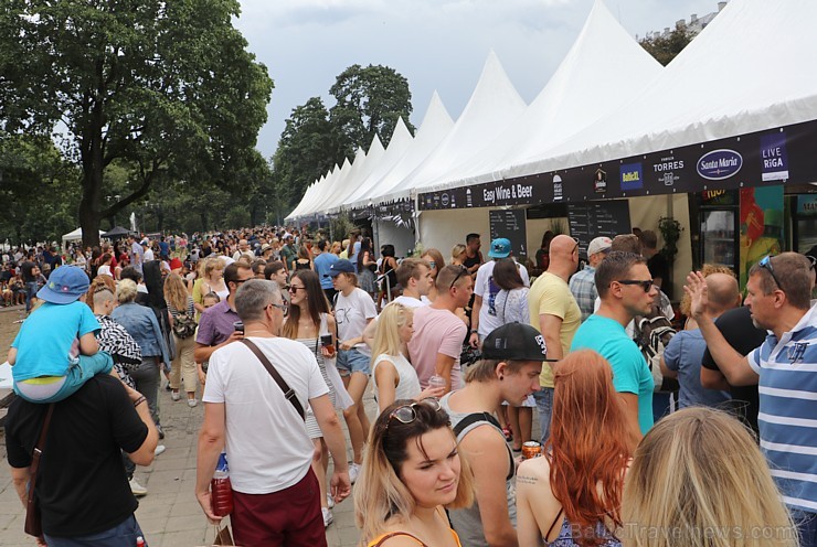 Otrais «Rīgas Burgeru Festivāls 2018» 4.08.2018 noskaidroja ātrāko ēdāju un labāko burgeru 230288