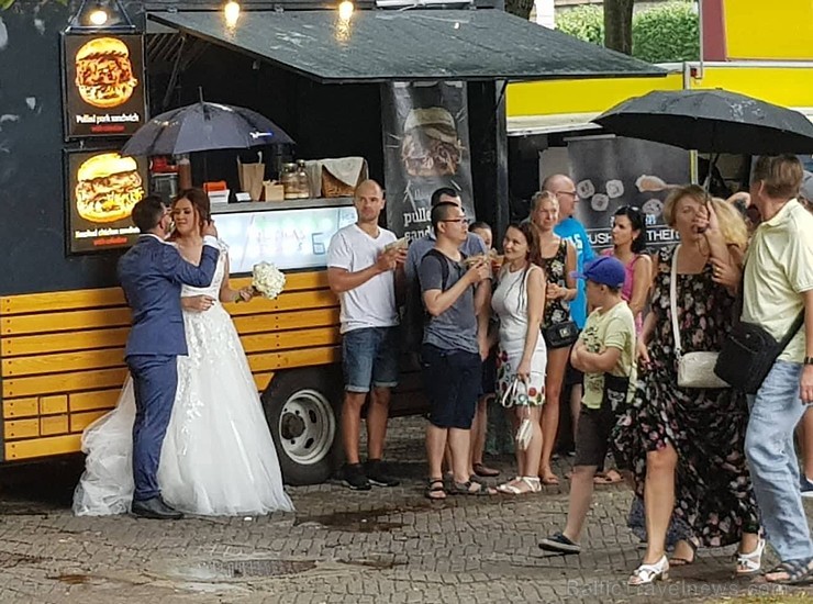 Otrais «Rīgas Burgeru Festivāls 2018» 4.08.2018 noskaidroja ātrāko ēdāju un labāko burgeru 230289