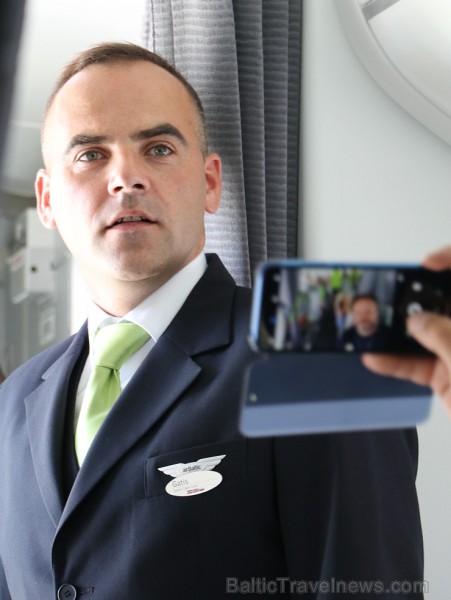 Travelnews.lv iepazīst «airBaltic» jauno lidmašīnu «Airbus A220-300». Atbalsta: Starptautiskā lidosta «Rīga» Travelnews.lv iepazīst «airBaltic» jauno lidmašīnu «Airbus A220-300». Atbalsta: Starptautiskā lidosta «Rīga» 231005