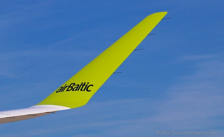 Travelnews.lv iepazīst «airBaltic» jauno lidmašīnu «Airbus A220-300». Atbalsta: Starptautiskā lidosta «Rīga» Travelnews.lv iepazīst «airBaltic» jauno lidmašīnu «Airbus A220-300». Atbalsta: Starptautiskā lidosta «Rīga» 231021