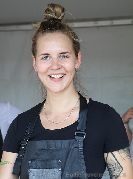 Rīdzinieki un galvaspilsētas viesi 18.08.2018 Spīķeros ar lielu baudu apmeklēja «Rīgas svētku restorāns» pasākumu. Restorāns «Rocket Bean Roastery» Rīdzinieki un galvaspilsētas viesi 18.08.2018 Spīķeros ar lielu baudu apmeklēja «Rīgas svētku restorāns» pasākumu. Restorāns «Rocket Bean Roastery» 231120