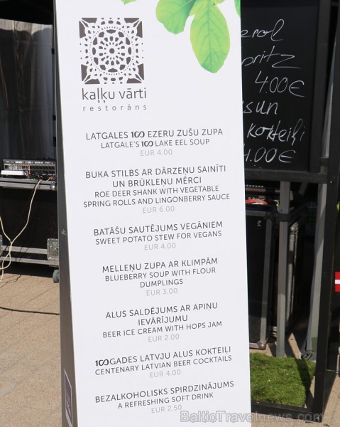 Rīdzinieki un galvaspilsētas viesi 18.08.2018 Spīķeros ar lielu baudu apmeklēja «Rīgas svētku restorāns» pasākumu. Restorāns «Kaļķu vārti» Rīdzinieki un galvaspilsētas viesi 18.08.2018 Spīķeros ar lielu baudu apmeklēja «Rīgas svētku restorāns» pasākumu. Restorāns «Kaļķu vārti» 231126