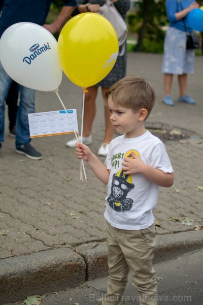 Rīgā notiek Tēva dienai veltīts gājiens 233144