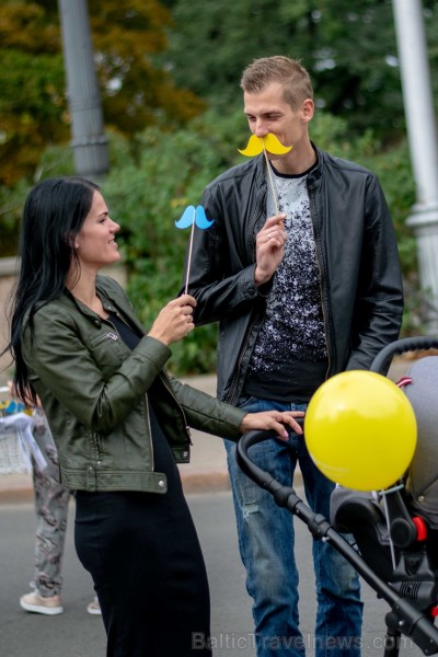 Rīgā notiek Tēva dienai veltīts gājiens 233167