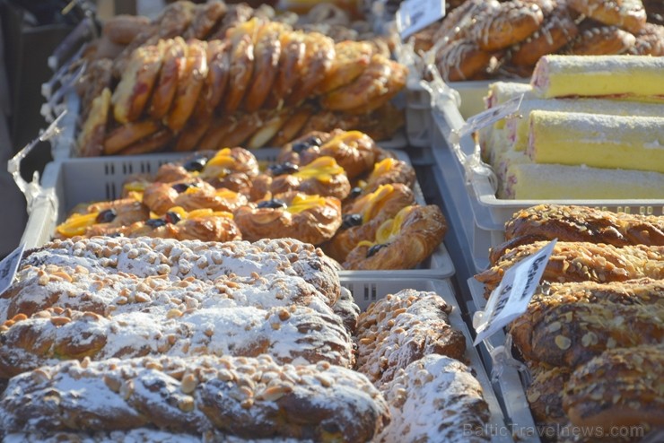 Katra oktobra otrajā sestdienā Valmieras rātslaukumā pilsētas viesi tiek aicināti uz pamatīgu andeli tradicionālajā Simjūda gadatirgū, kas vēsturiski Katra oktobra otrajā sestdienā Valmieras rātslaukumā pilsētas viesi tiek aicināti uz pamatīgu andeli tradicionālajā Simjūda gadatirgū, kas vēsturiski 235182