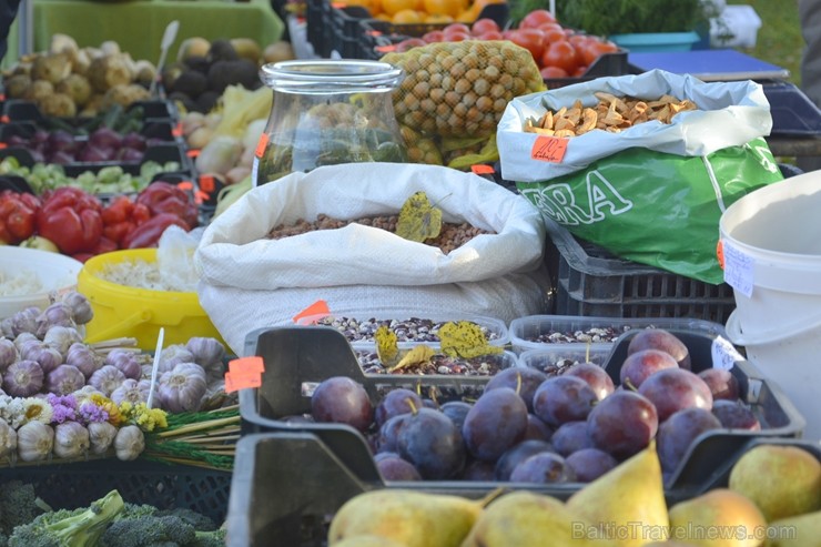 Katra oktobra otrajā sestdienā Valmieras rātslaukumā pilsētas viesi tiek aicināti uz pamatīgu andeli tradicionālajā Simjūda gadatirgū, kas vēsturiski Katra oktobra otrajā sestdienā Valmieras rātslaukumā pilsētas viesi tiek aicināti uz pamatīgu andeli tradicionālajā Simjūda gadatirgū, kas vēsturiski 235184