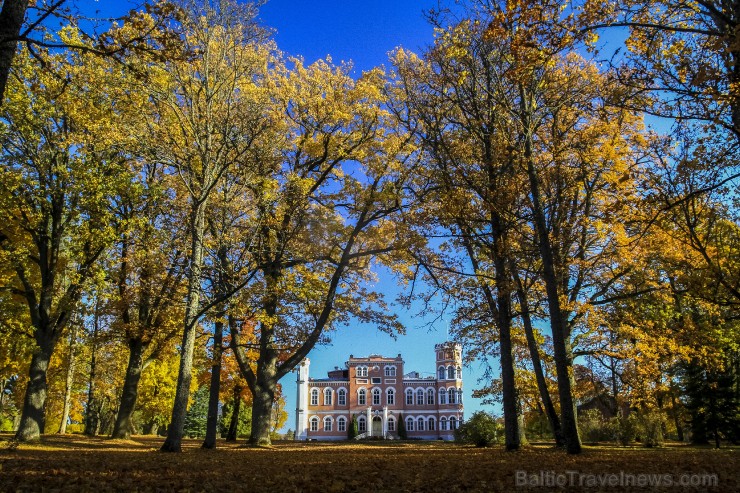 Bīriņu Pils parks ir brīnišķīga vieta zelta rudens baudīšanai 235569