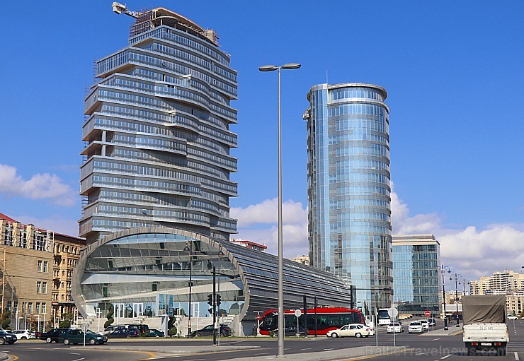Travelnews.lv ar ekskursiju autobusu apceļo Baku raksturīgākās vietas. Sadarbībā ar Latvijas vēstniecību Azerbaidžānā un tūrisma firmu «RANTUR Travel Travelnews.lv ar ekskursiju autobusu apceļo Baku raksturīgākās vietas. Sadarbībā ar Latvijas vēstniecību Azerbaidžānā un tūrisma firmu «RANTUR Travel 237701